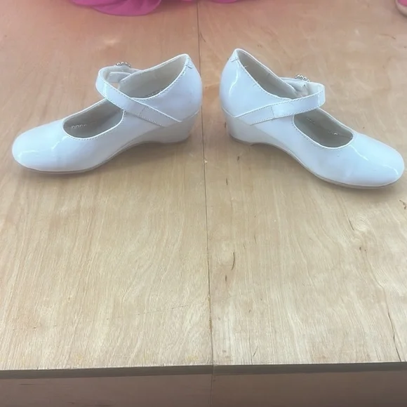 Christie & Jill girls white dress patent pageant shoe with bling accent size 1 - Picture 2 of 6